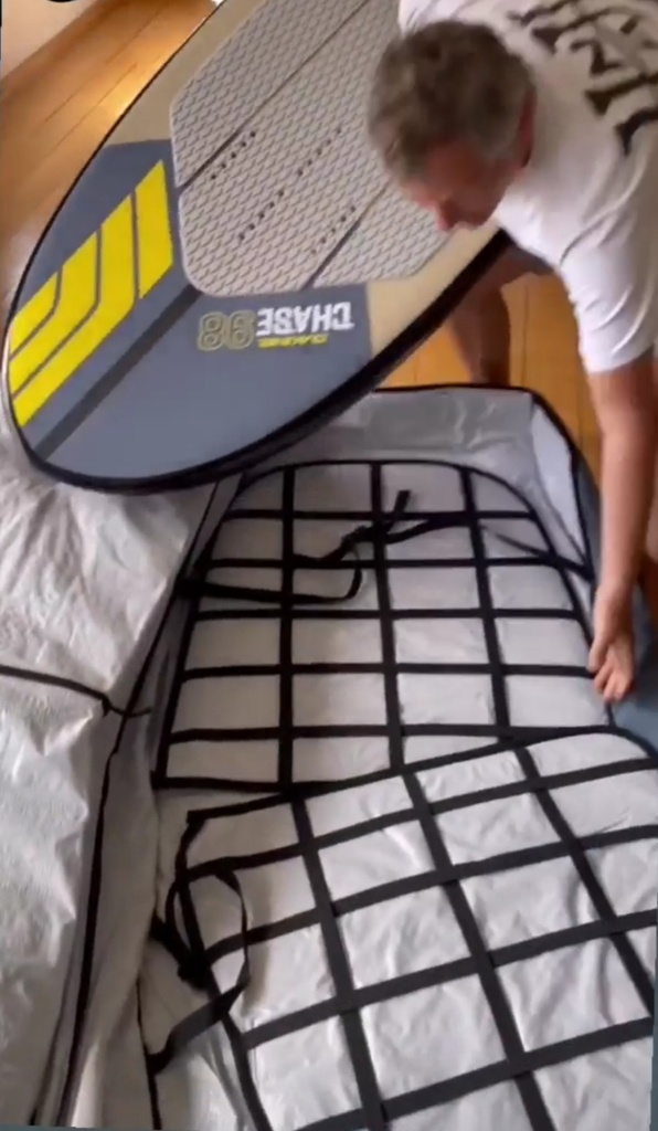 DAKINE WING TRAVEL WAGON 5'4