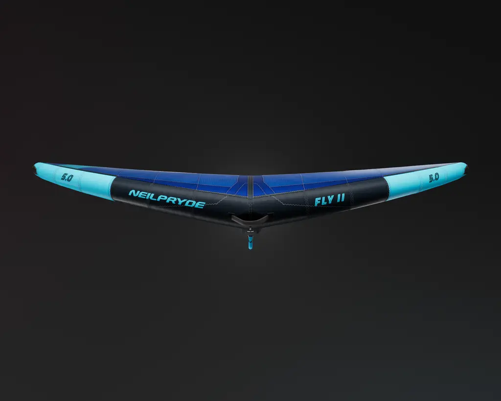 Neilpryde fly II wing C1Bleu black background face.webp