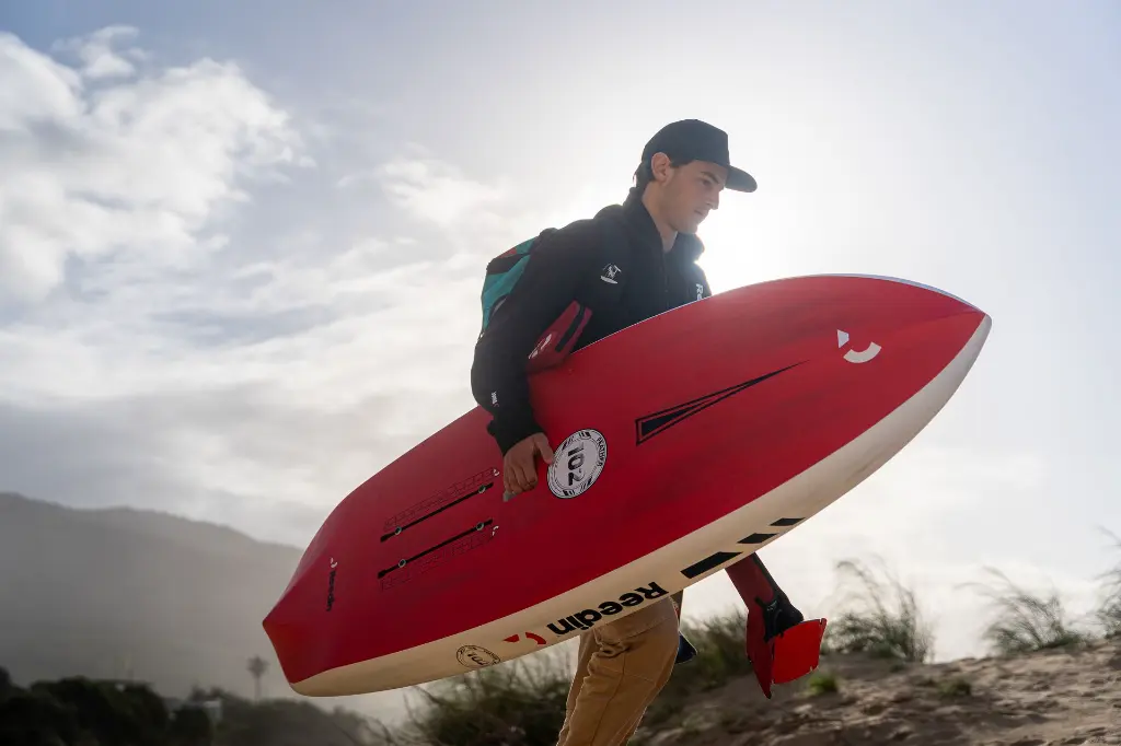 RD25012_Feather 2025_2.webp